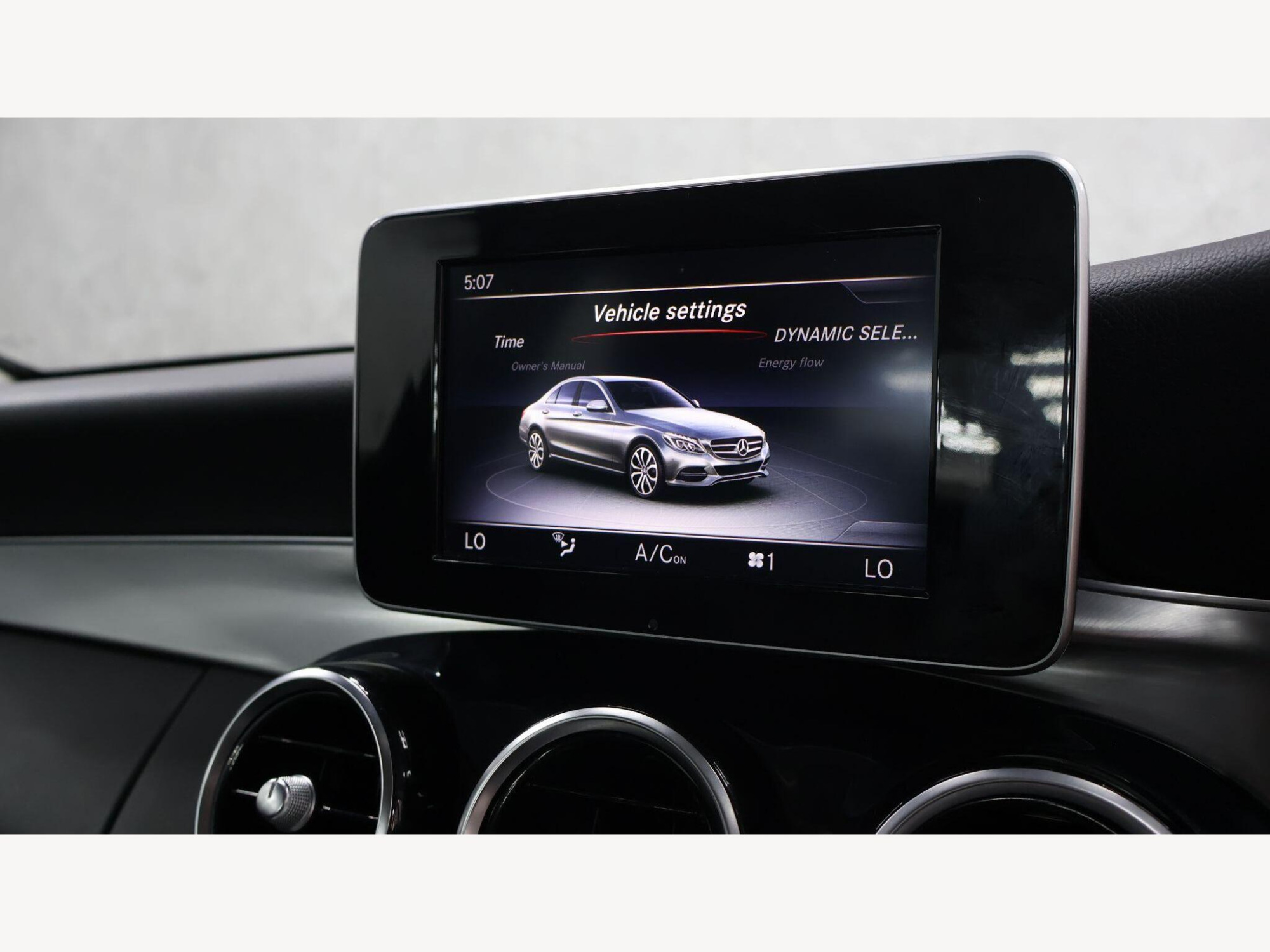 2016 Mercedes-Benz C Class image 23