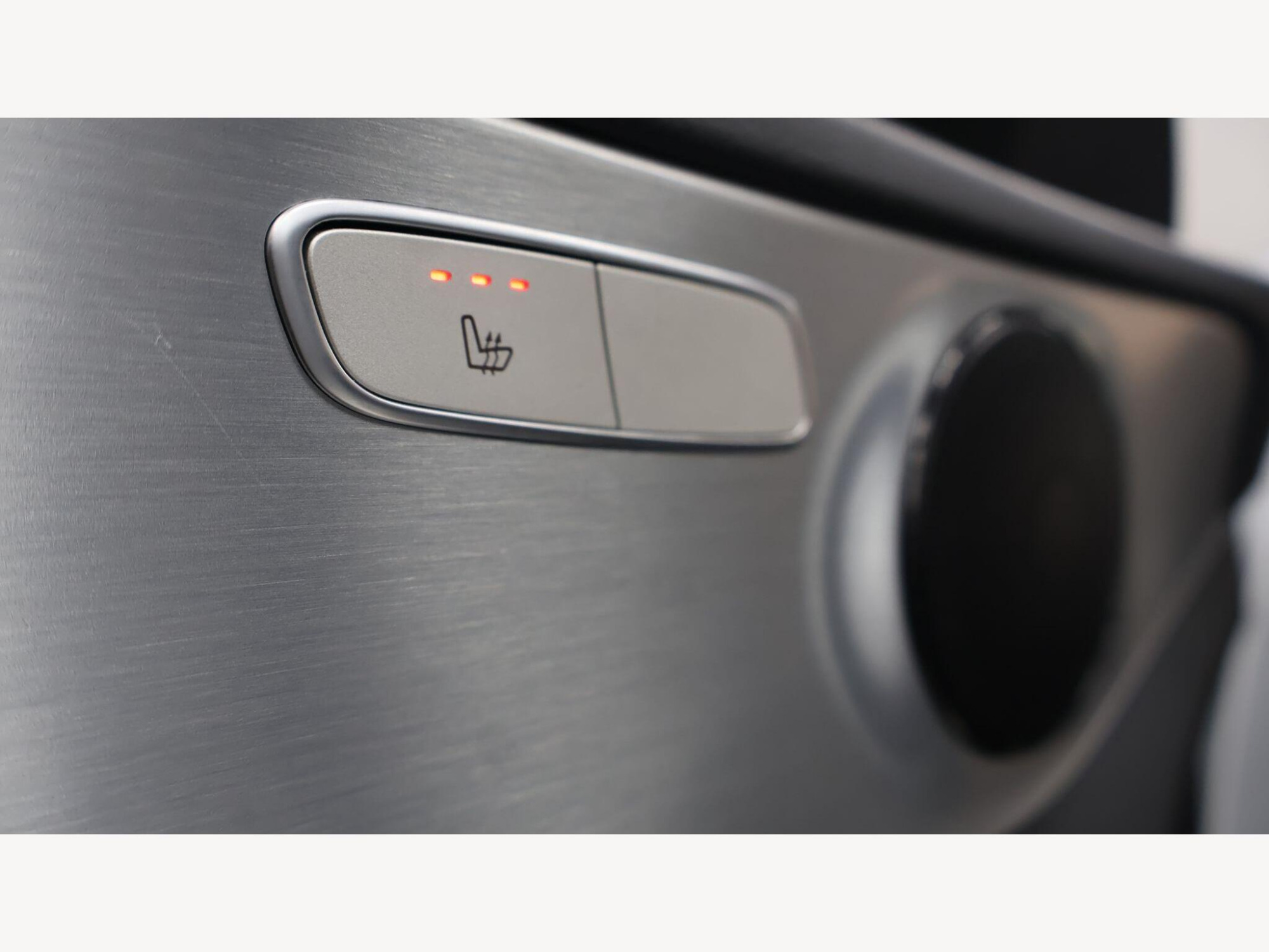 2016 Mercedes-Benz C Class image 30