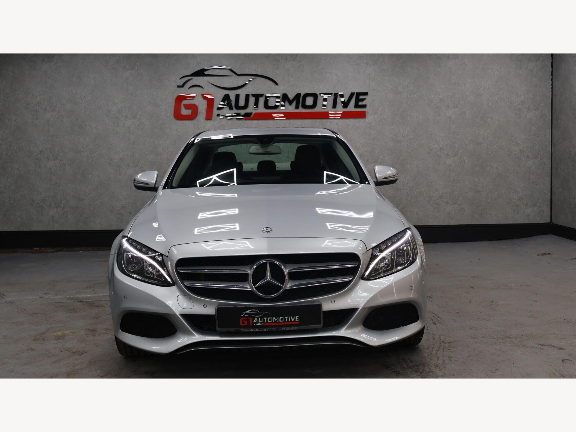 2016 Mercedes-Benz C Class image 2