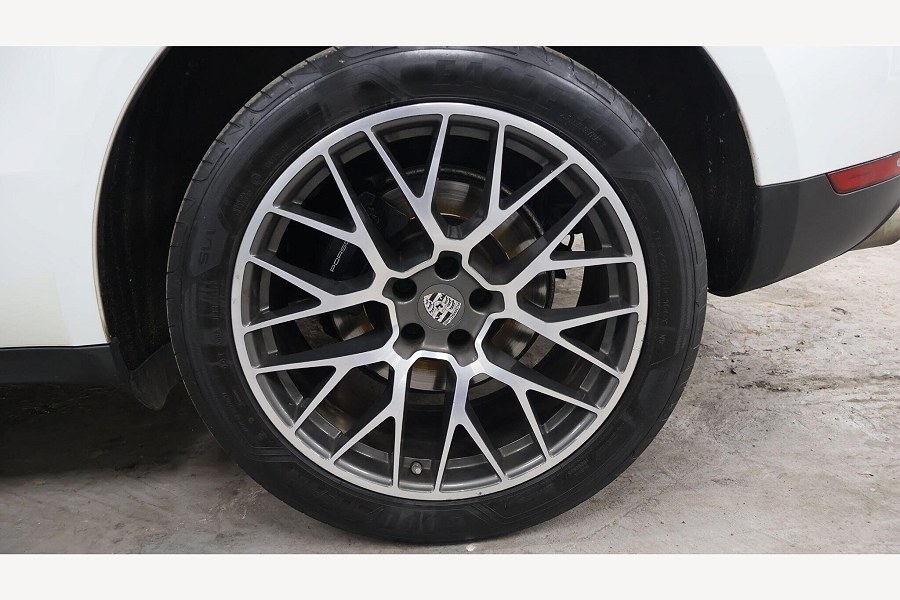 Thumbnail 11