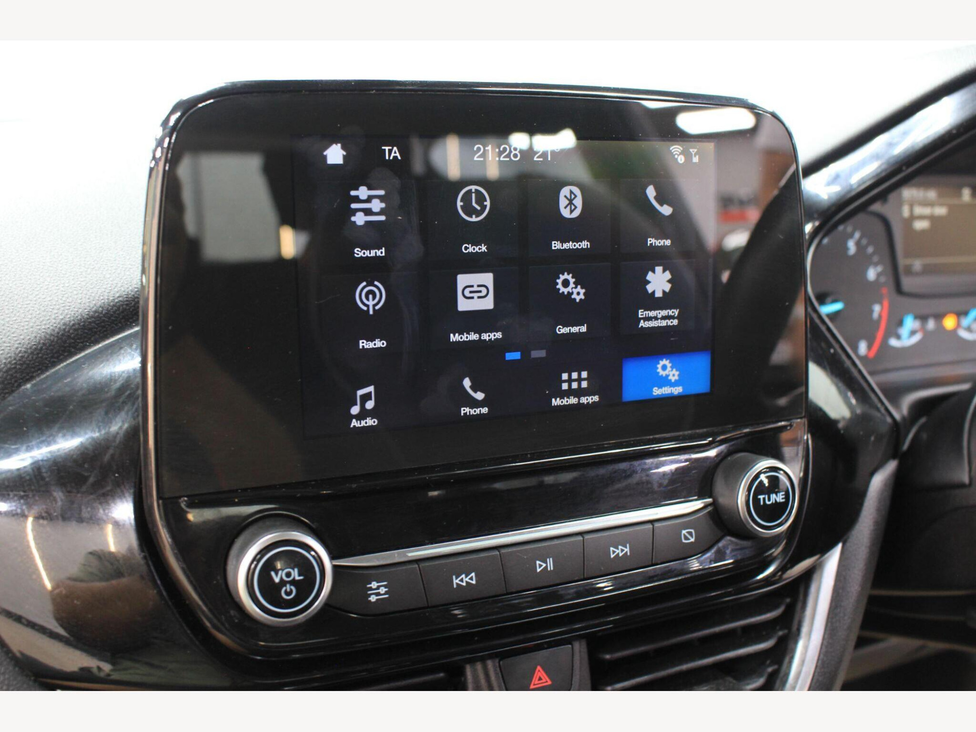 2018 Ford Fiesta image 21