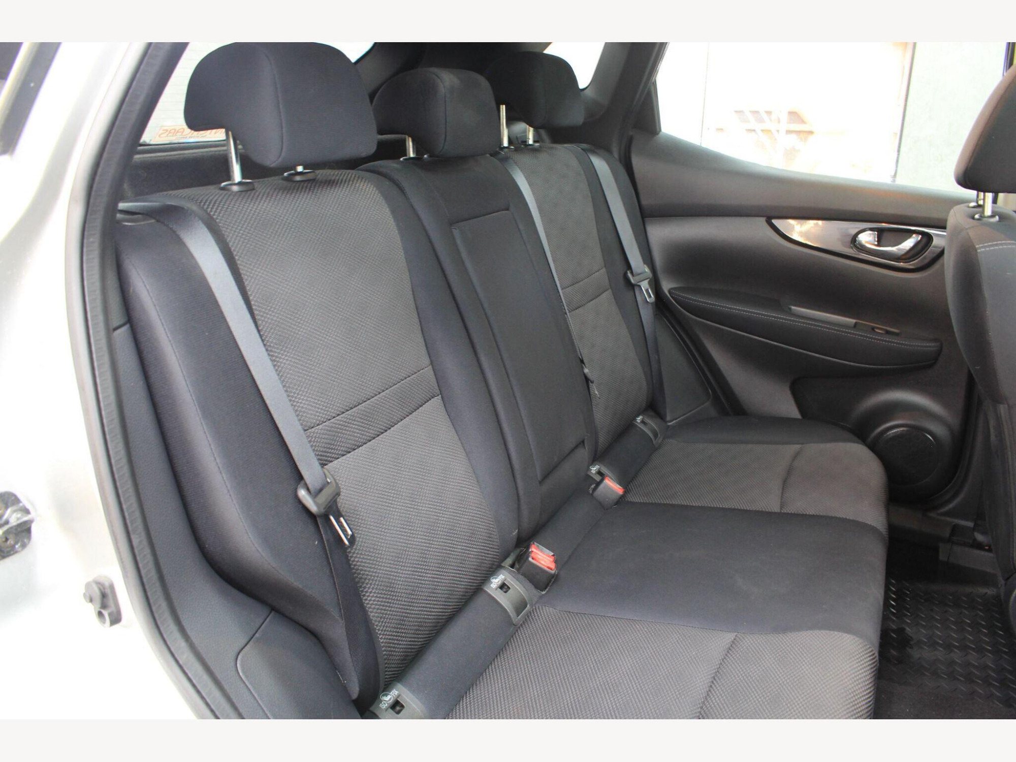 2015 Nissan Qashqai image 30