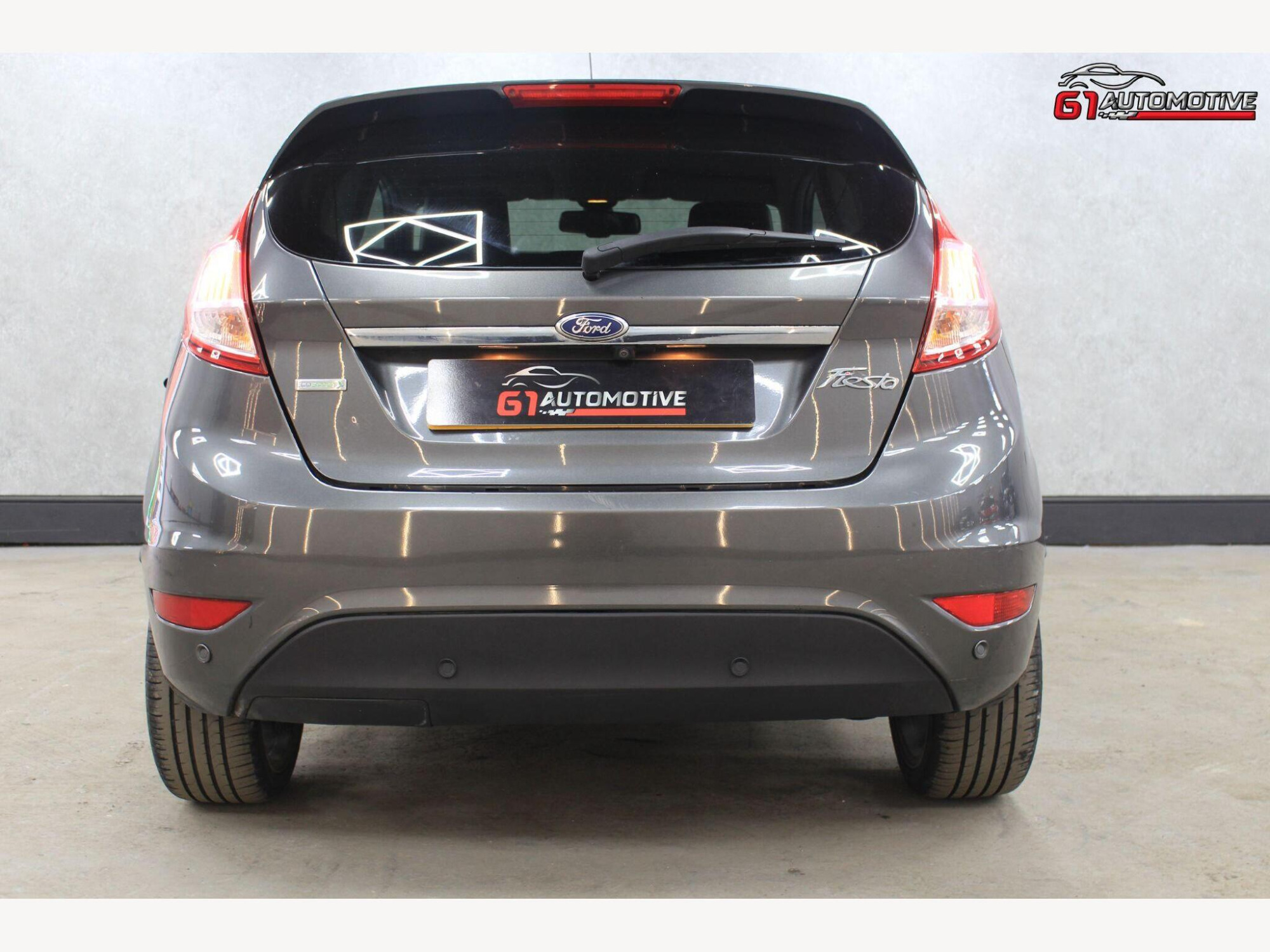 2015 Ford Fiesta image 7