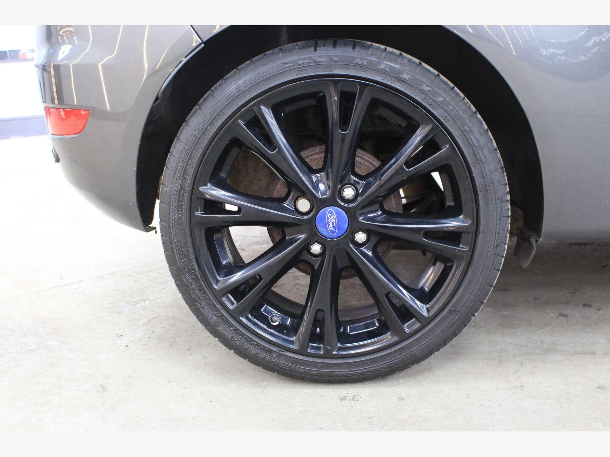 2015 Ford Fiesta image 9