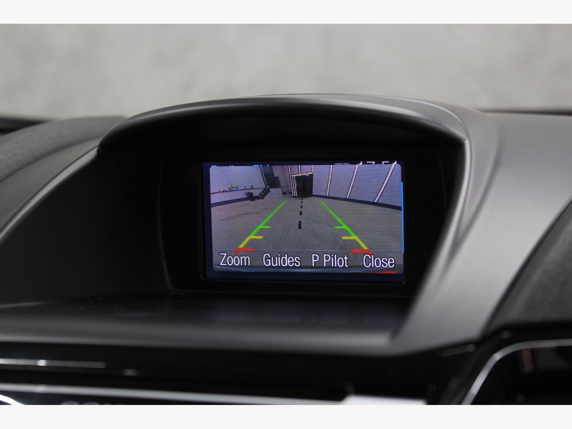 2015 Ford Fiesta image 18