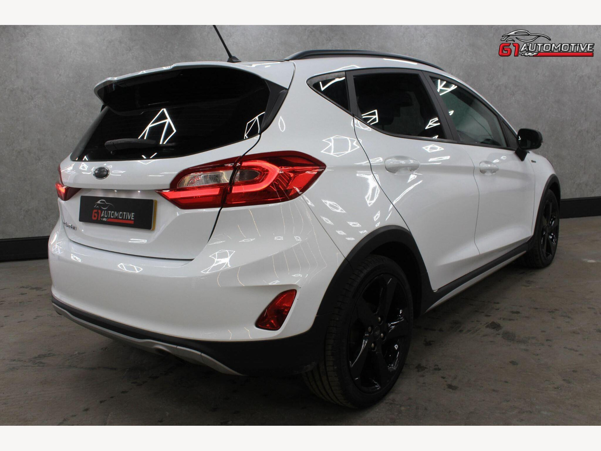 2018 Ford Fiesta image 8