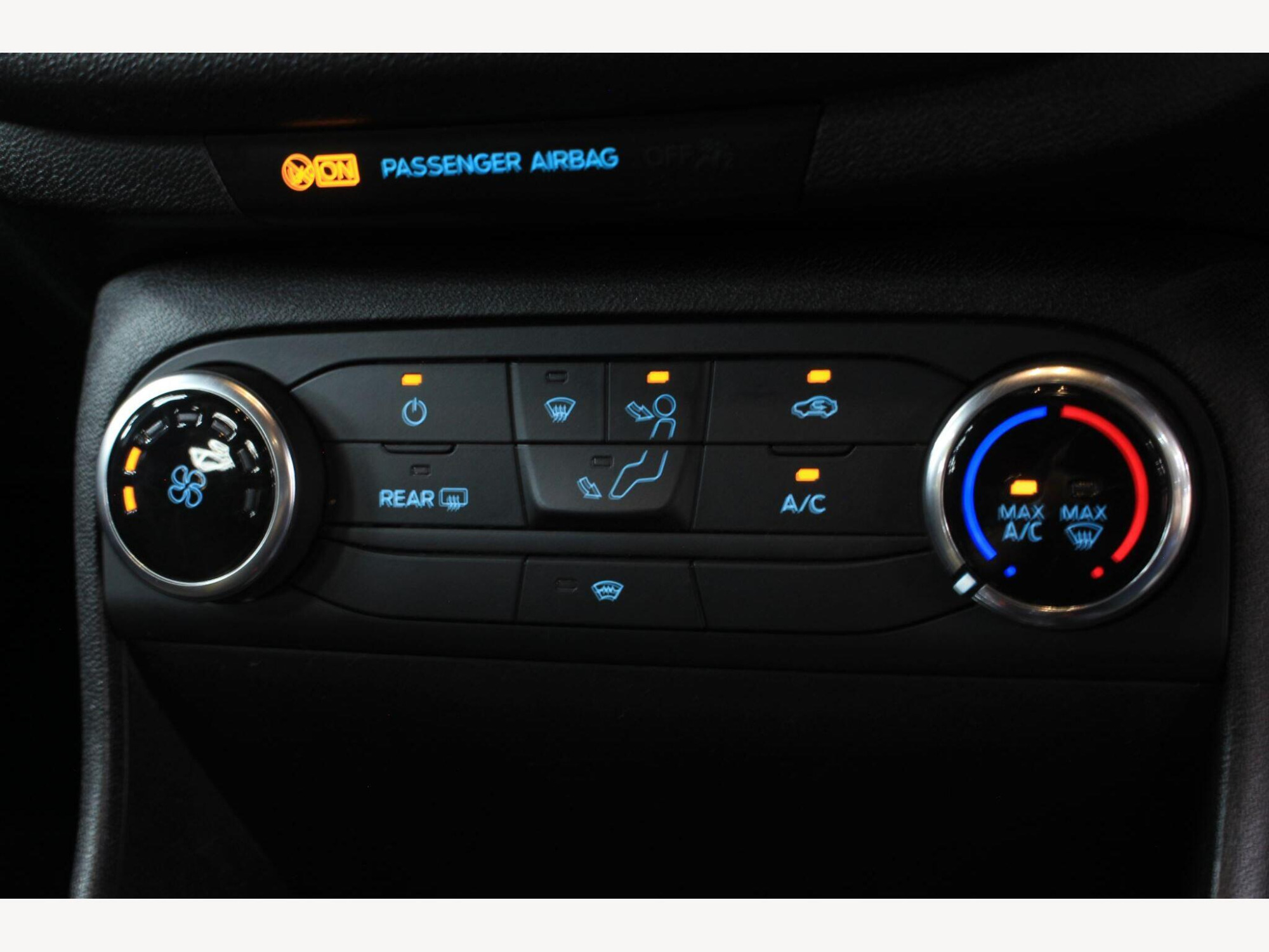 2018 Ford Fiesta image 17