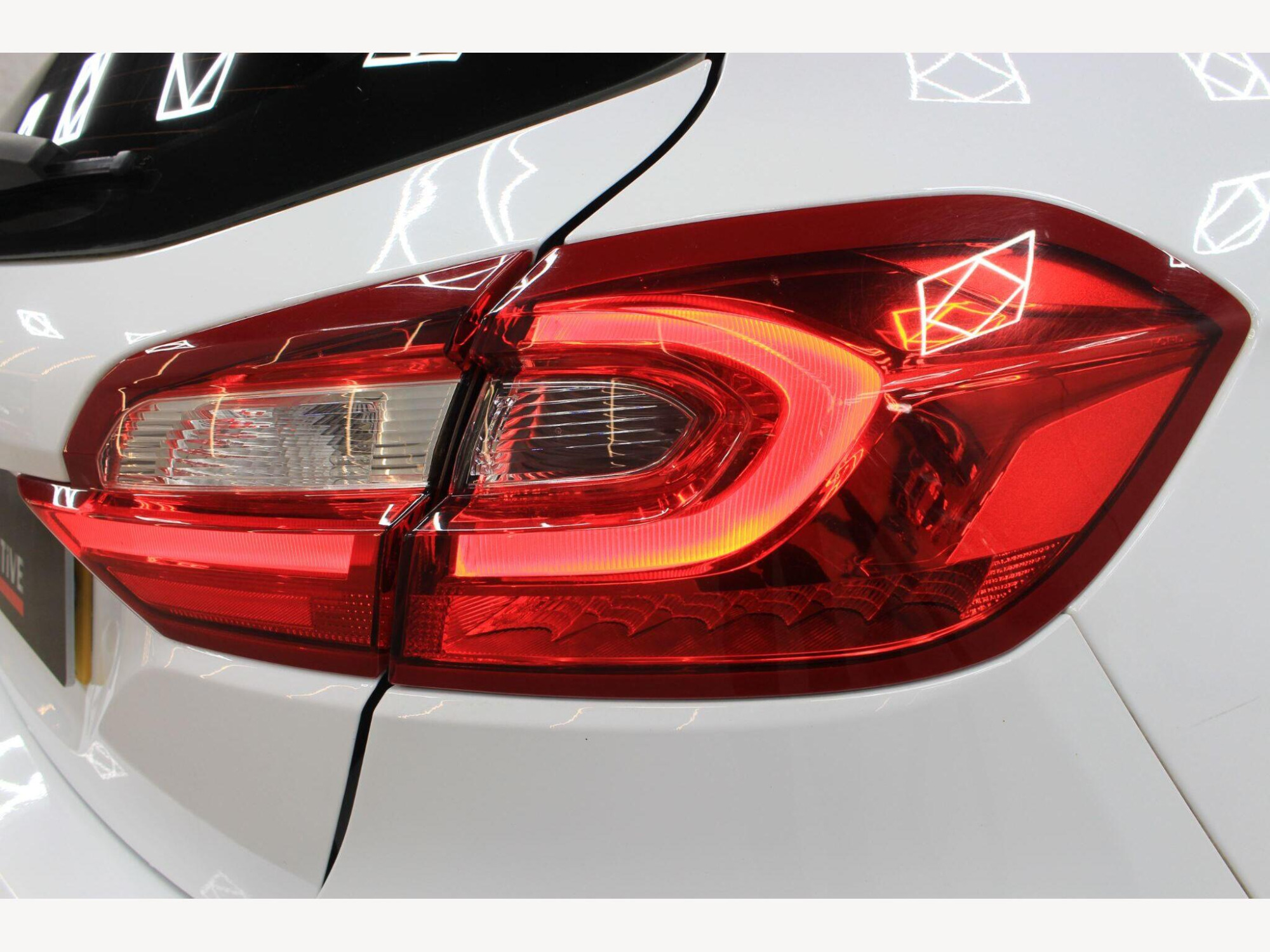 2018 Ford Fiesta image 12