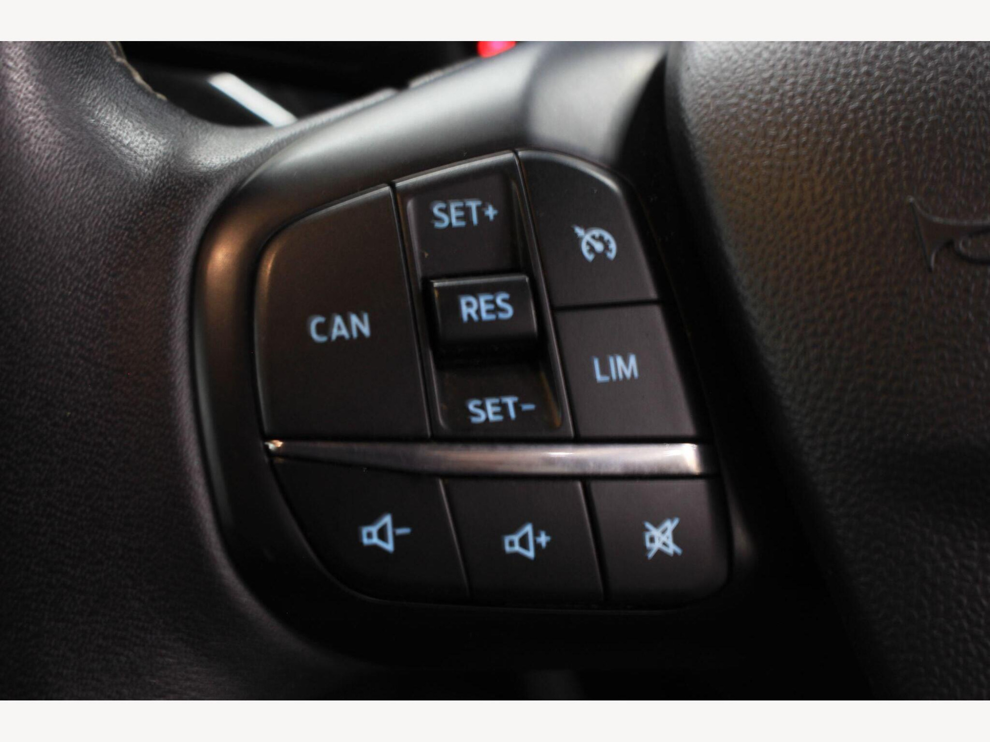 2018 Ford Fiesta image 22
