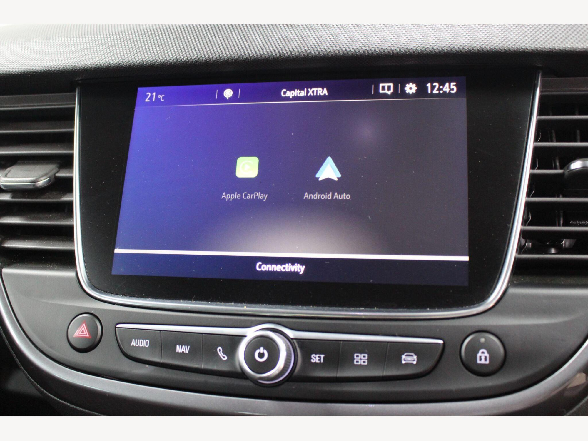 2019 Vauxhall Crossland X image 21