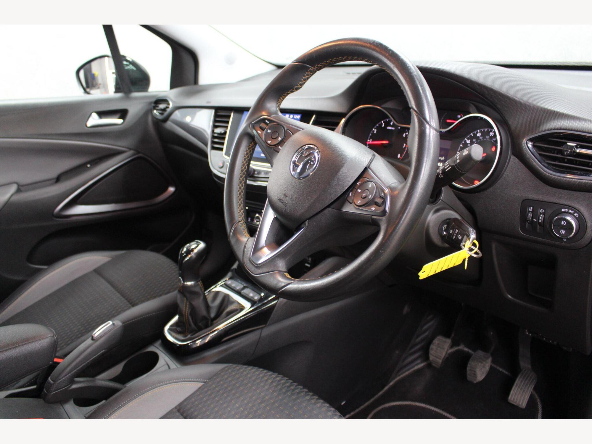 2019 Vauxhall Crossland X image 13