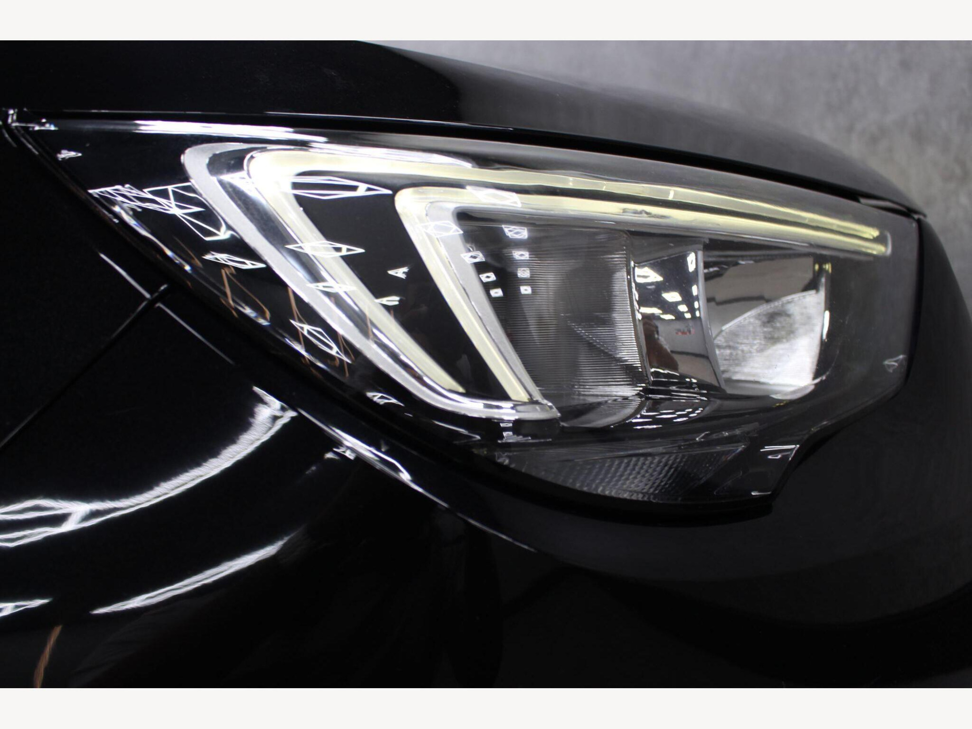 2019 Vauxhall Crossland X image 10