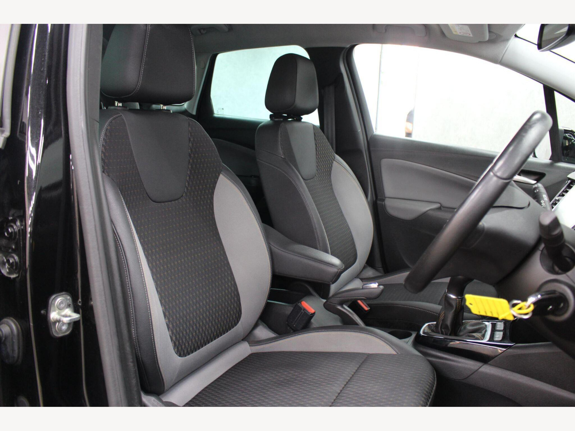 2019 Vauxhall Crossland X image 28