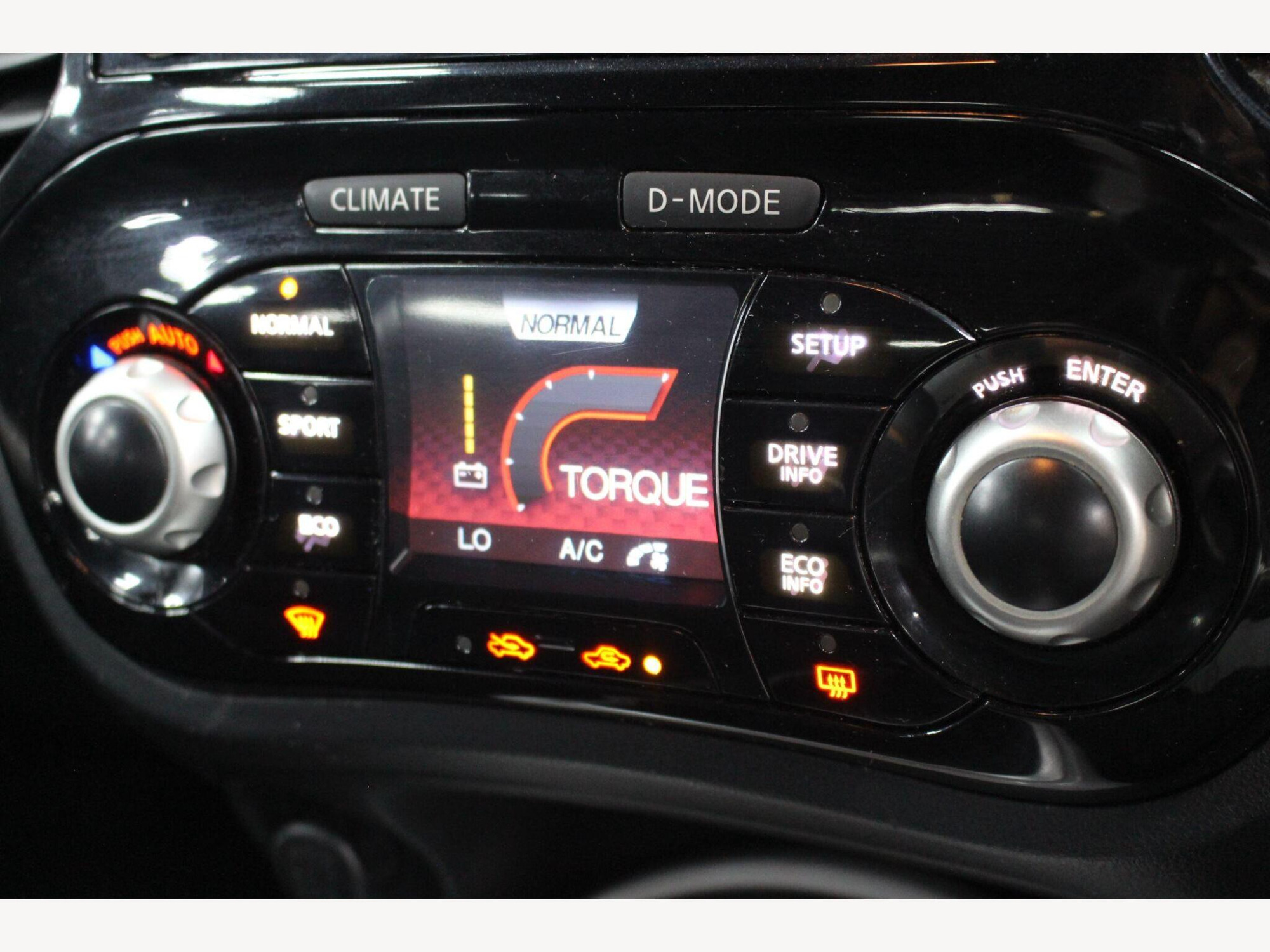 2014 Nissan Juke image 17
