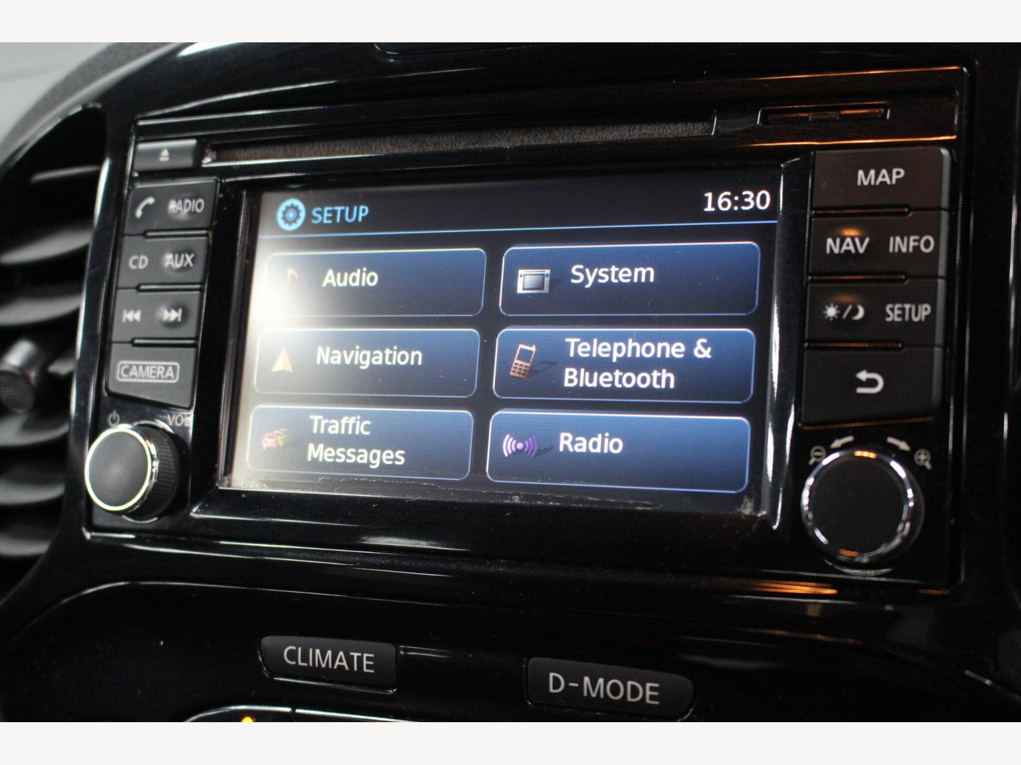 2014 Nissan Juke image 21
