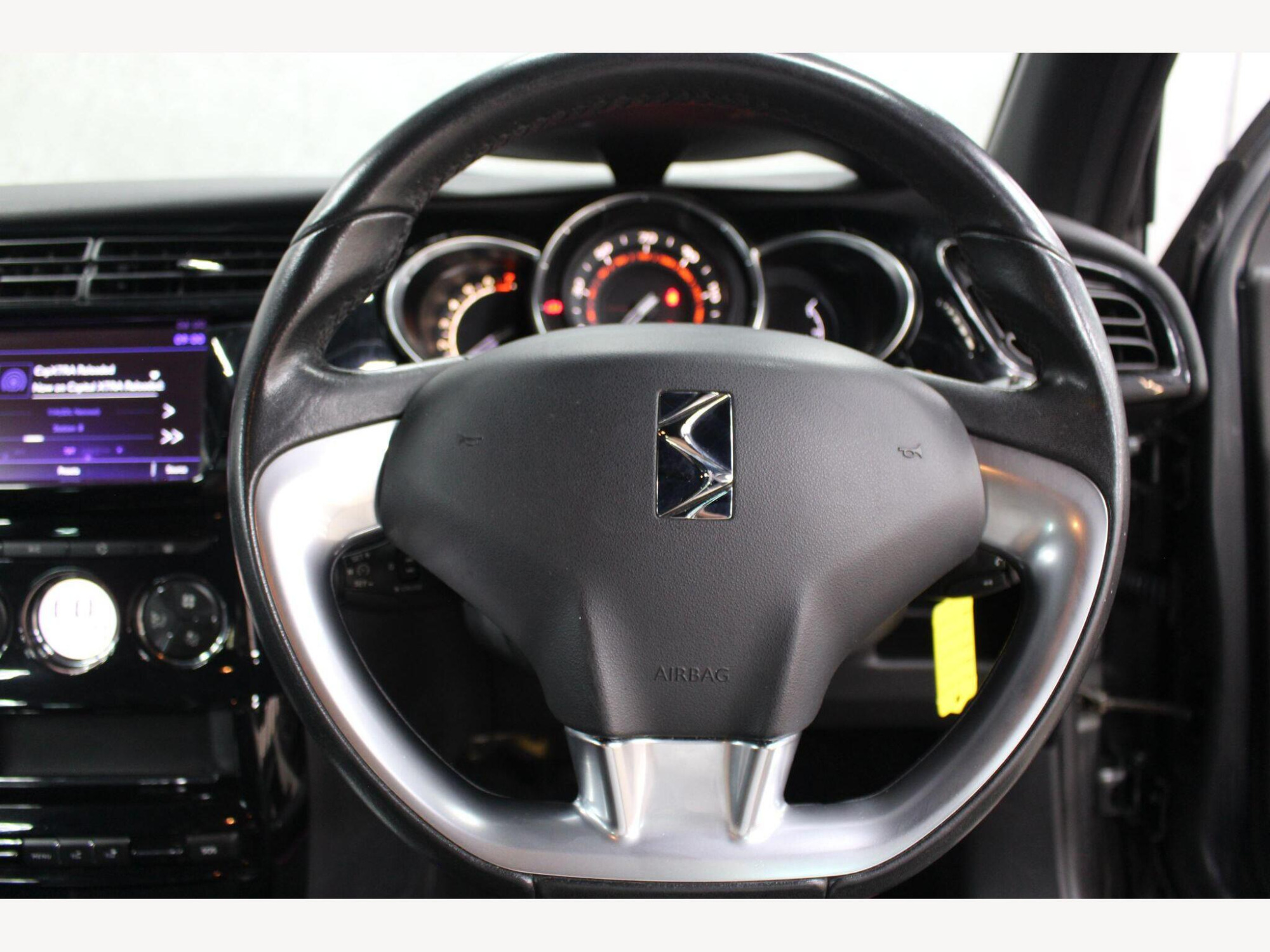 2015 DS AUTOMOBILES DS 3 image 25