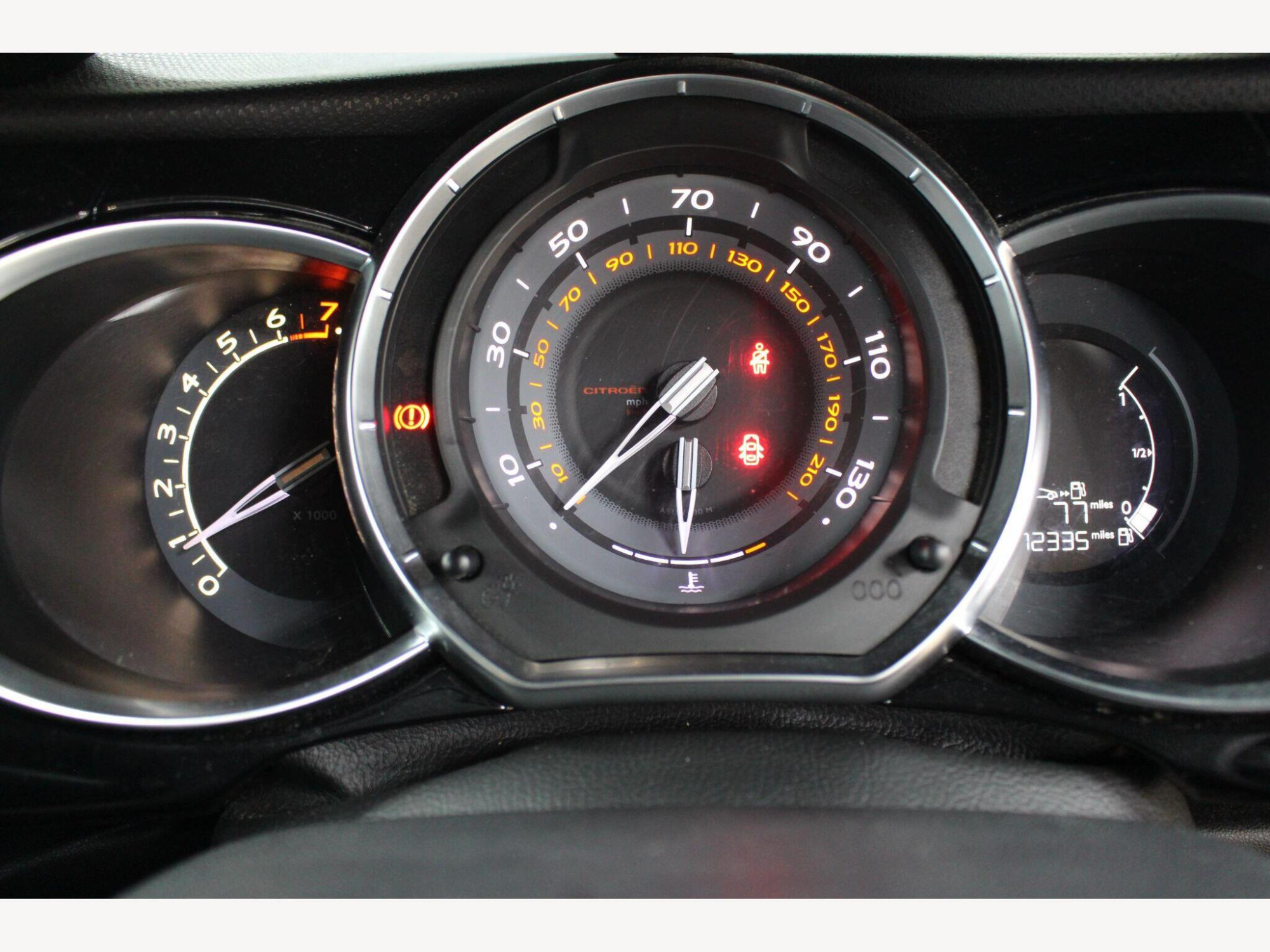 2015 DS AUTOMOBILES DS 3 image 14