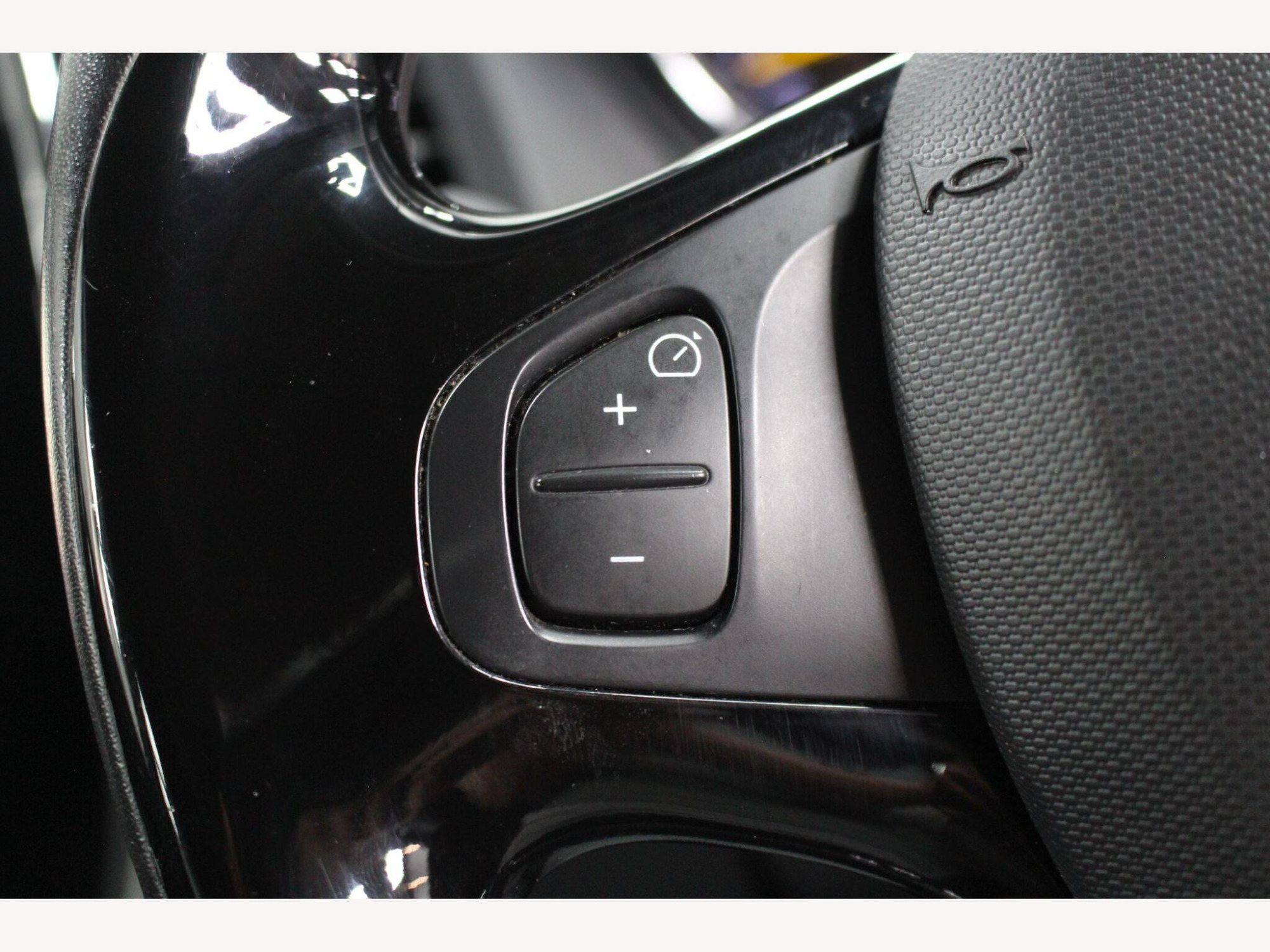 2015 Renault Captur image 24
