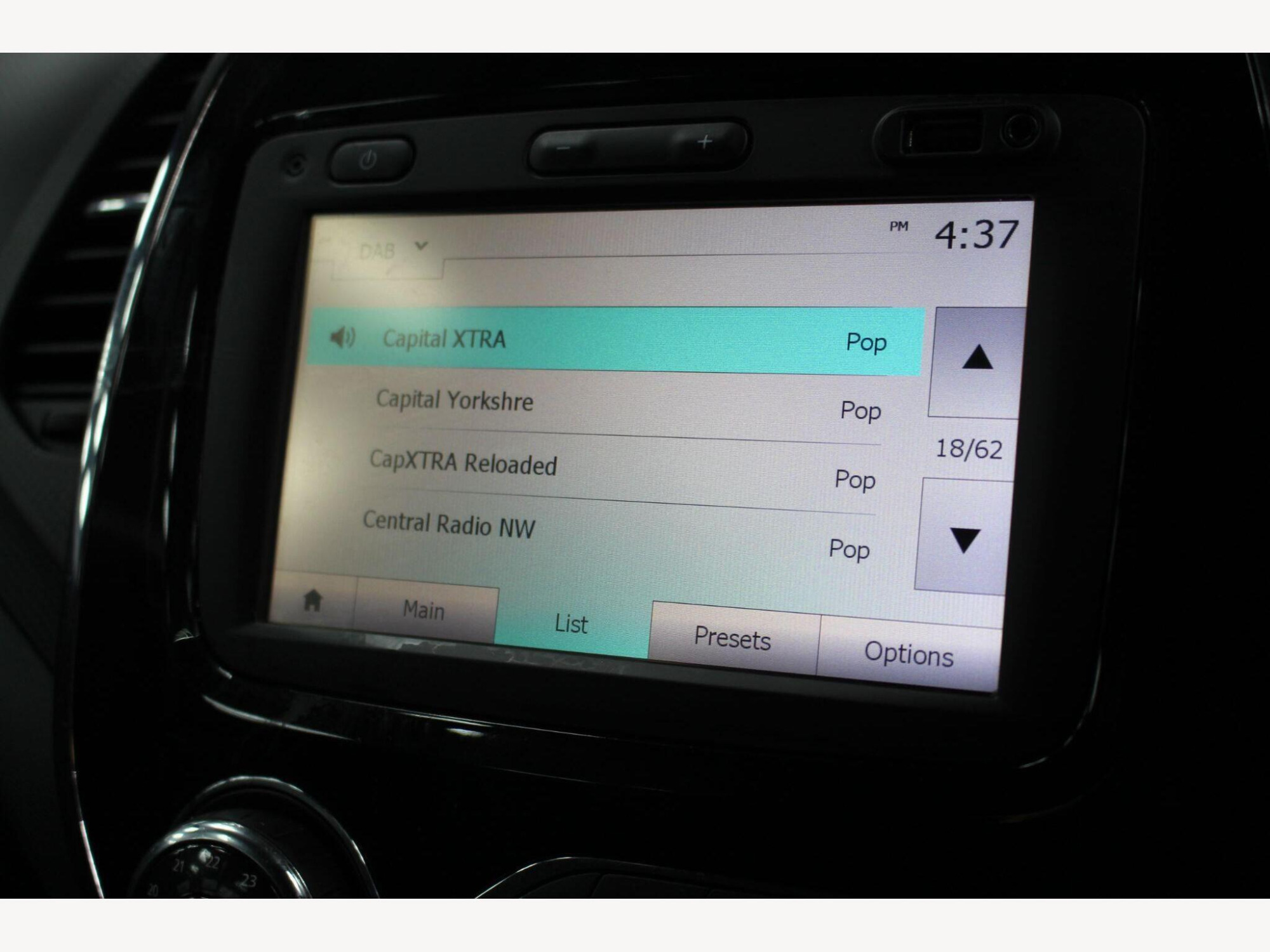 2015 Renault Captur image 19