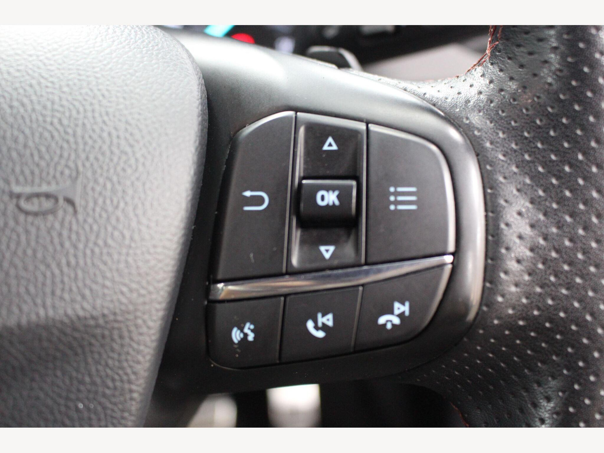 2019 Ford Focus image 23