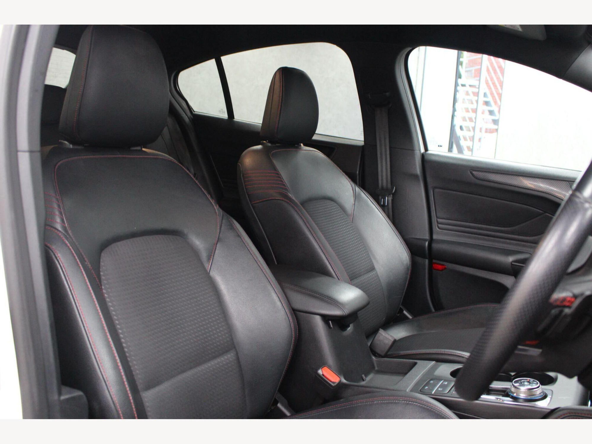 2019 Ford Focus image 30