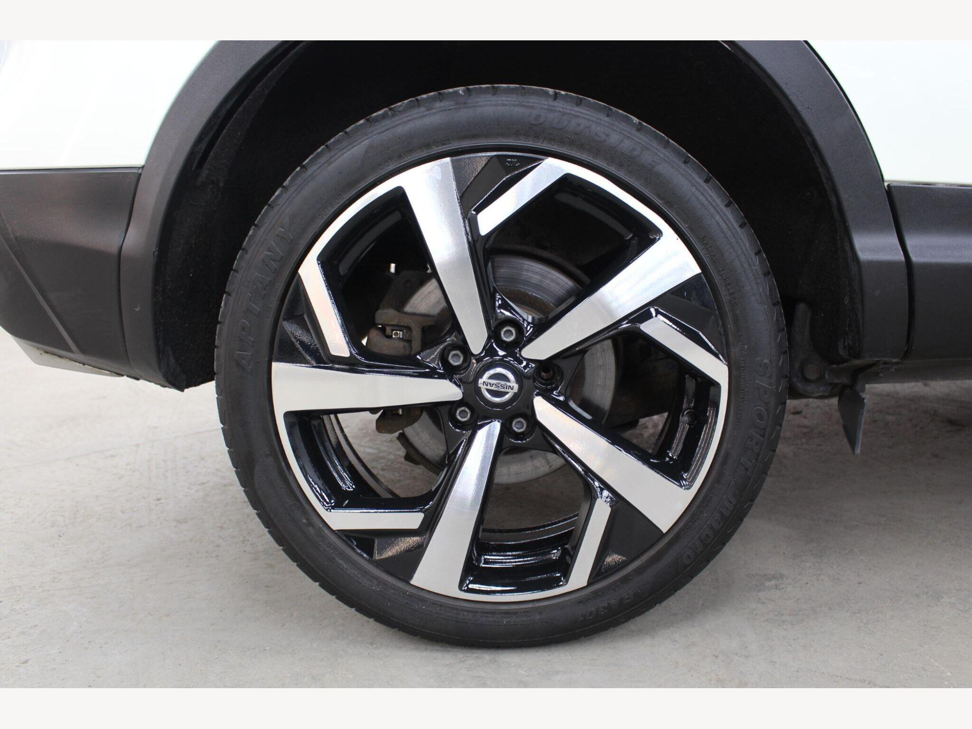 2018 Nissan Qashqai image 13