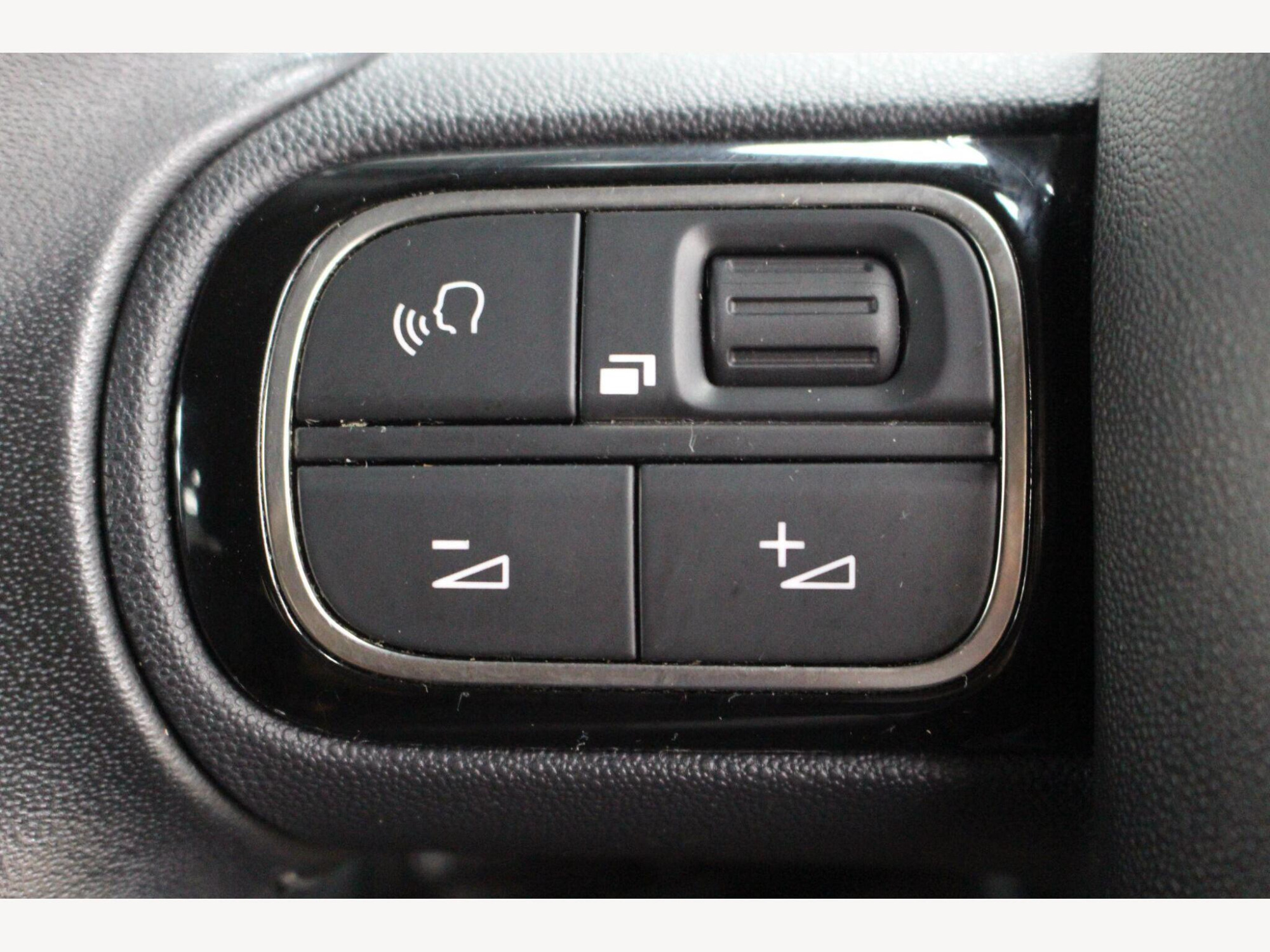 2018 Citroen C3 image 26