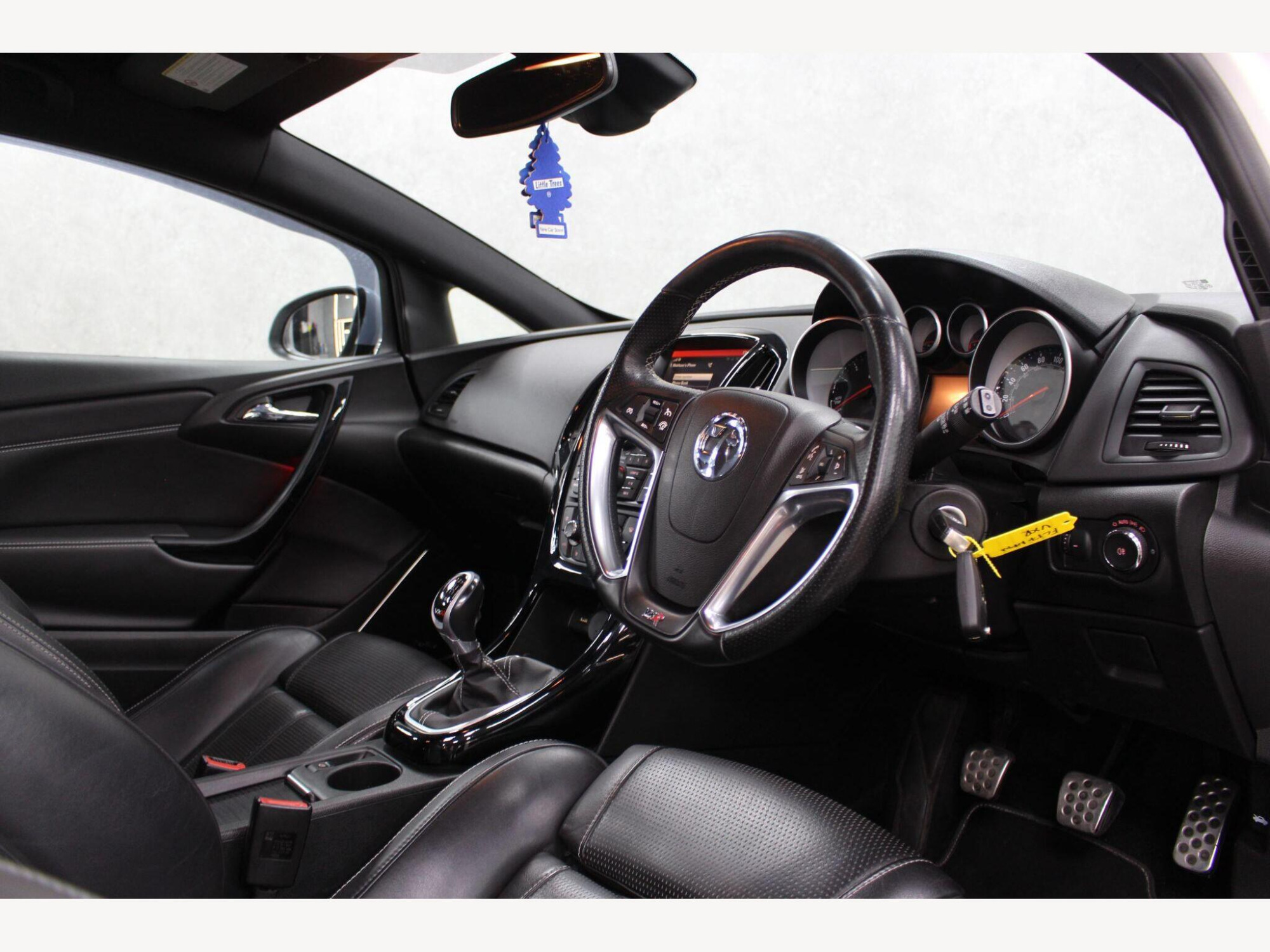 2017 Vauxhall Astra GTC image 15