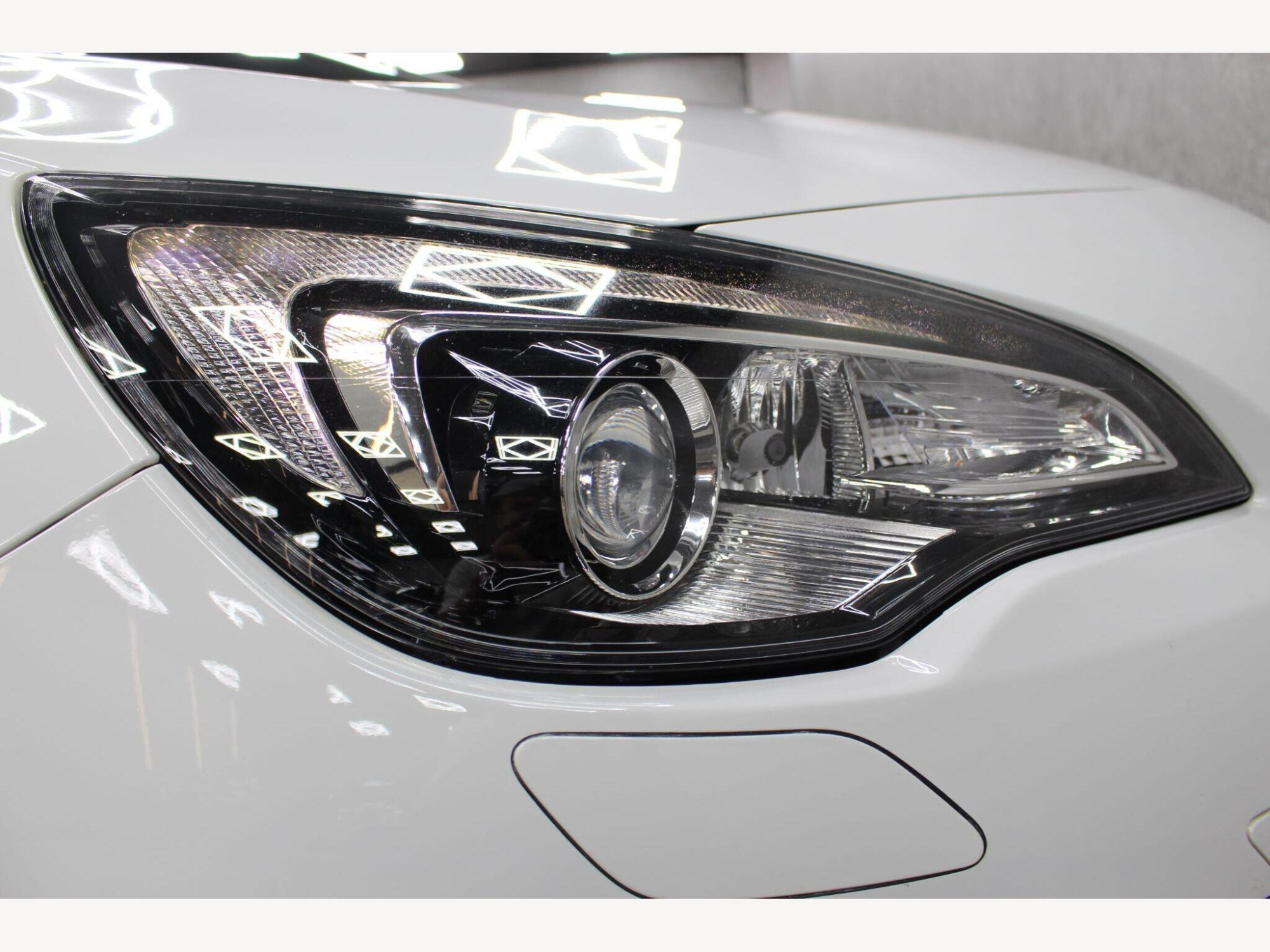 2017 Vauxhall Astra GTC image 9
