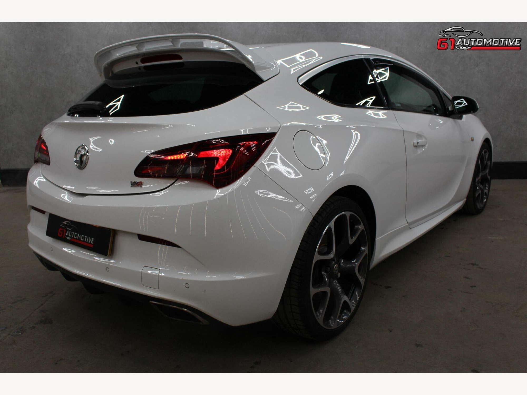 2017 Vauxhall Astra GTC image 8