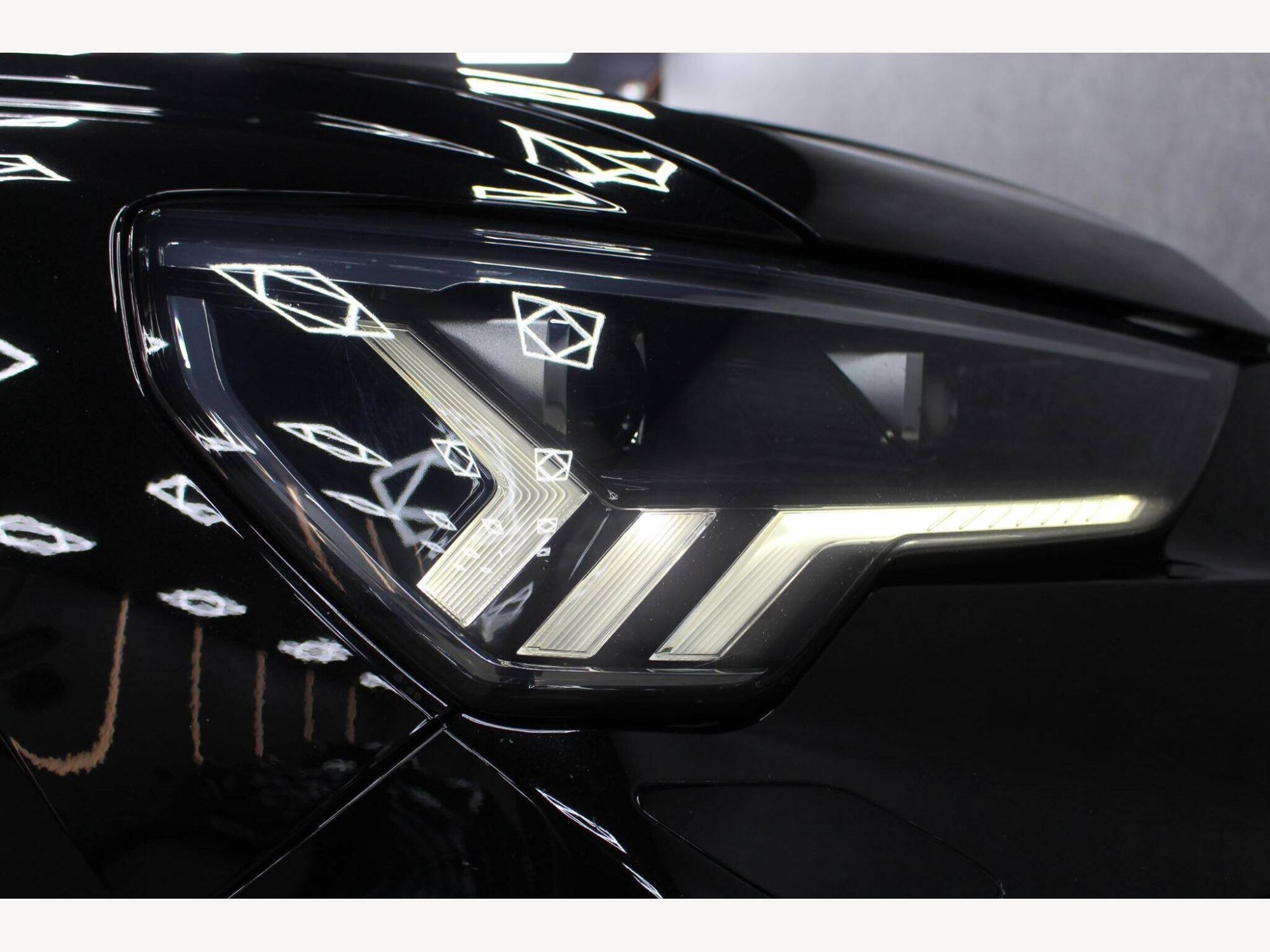 2020 Audi RS Q3 image 9