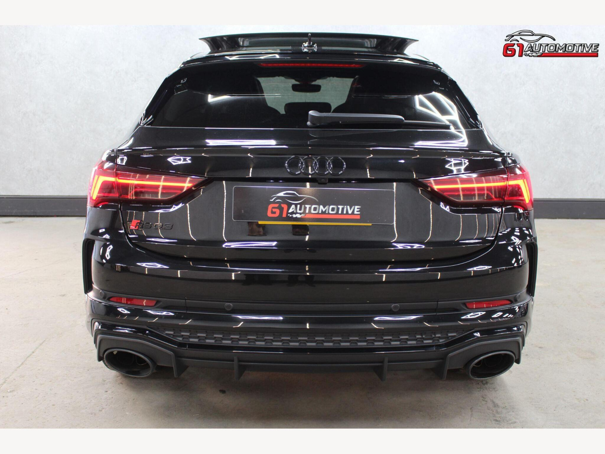2020 Audi RS Q3 image 7