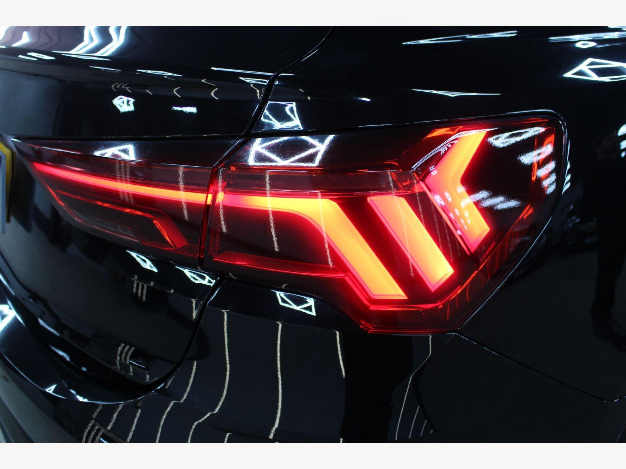 2020 Audi RS Q3 image 10