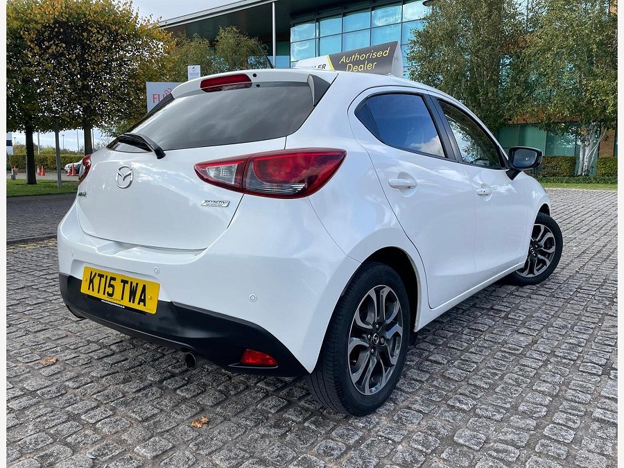 2015 Mazda Mazda2 photo 12