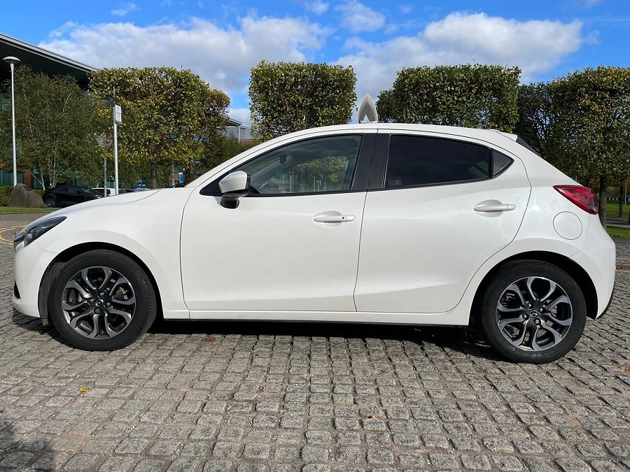2015 Mazda Mazda2 photo 4