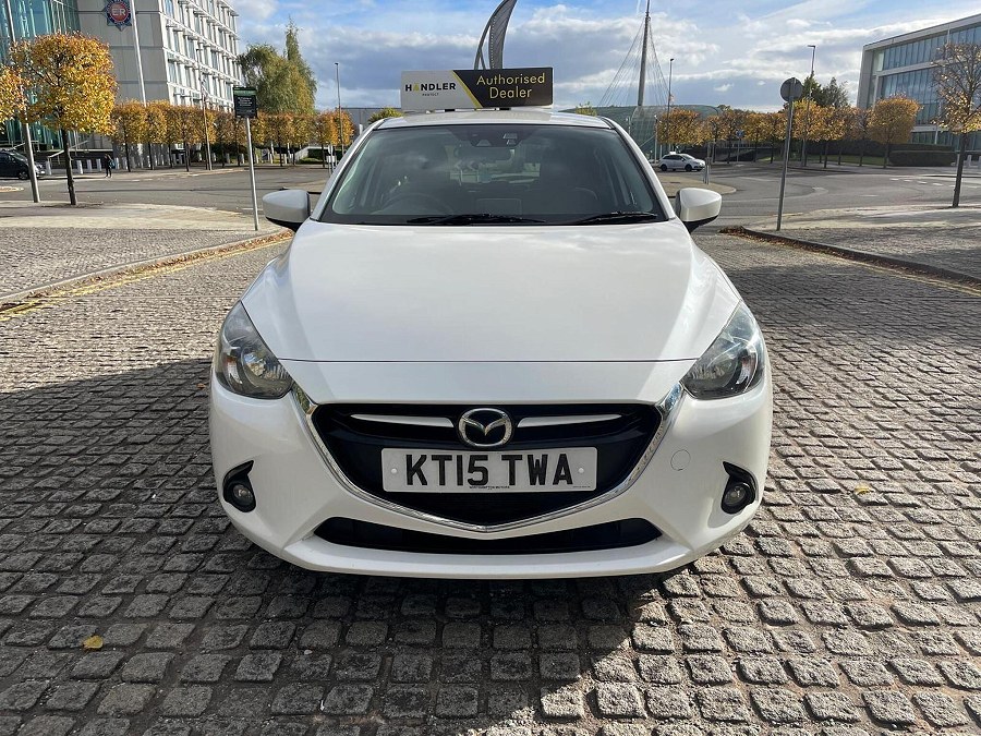 Mazda Mazda2 photo 2