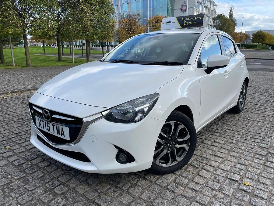 2015 Mazda Mazda2 photo 11