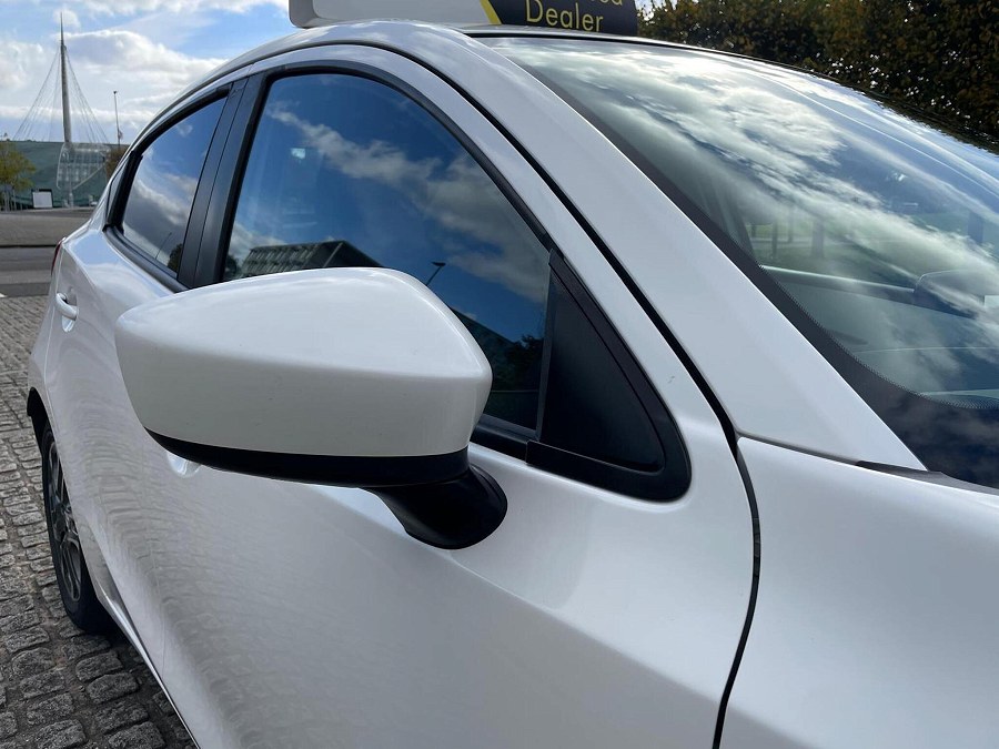 2015 Mazda Mazda2 photo 14