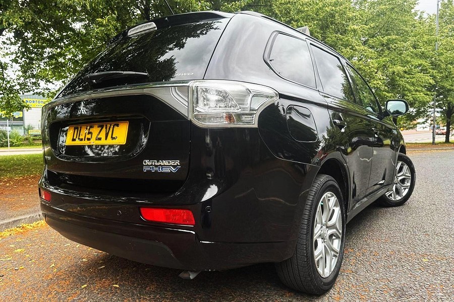 2015 Mitsubishi Outlander photo 14