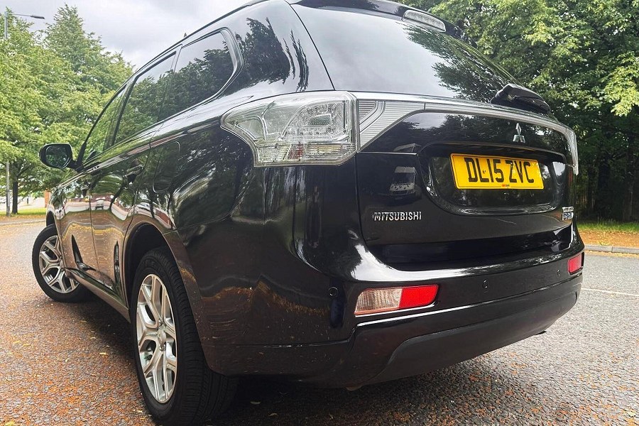 2015 Mitsubishi Outlander photo 4