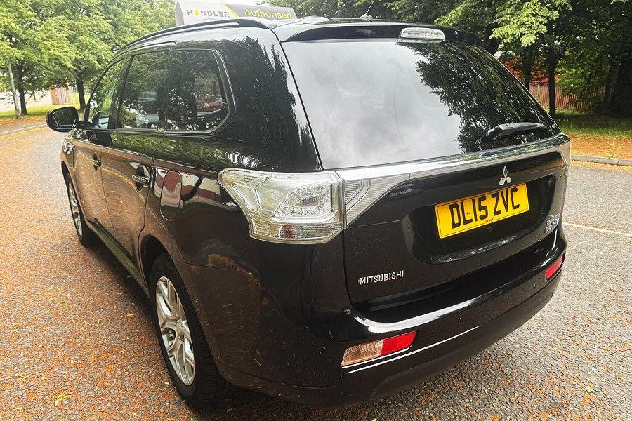 2015 Mitsubishi Outlander photo 9