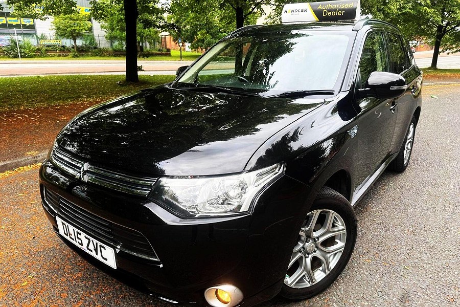 2015 Mitsubishi Outlander photo 3