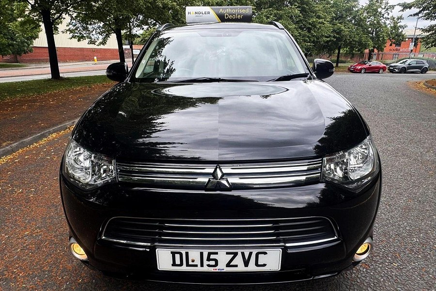 Mitsubishi Outlander photo 2