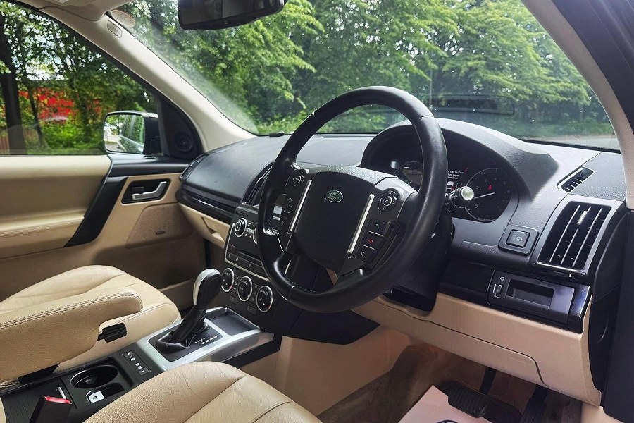 2014 Land Rover Freelander 2 photo 14