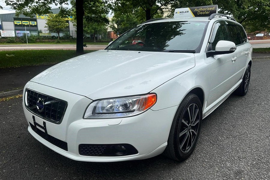 2011 Volvo V70 photo 3