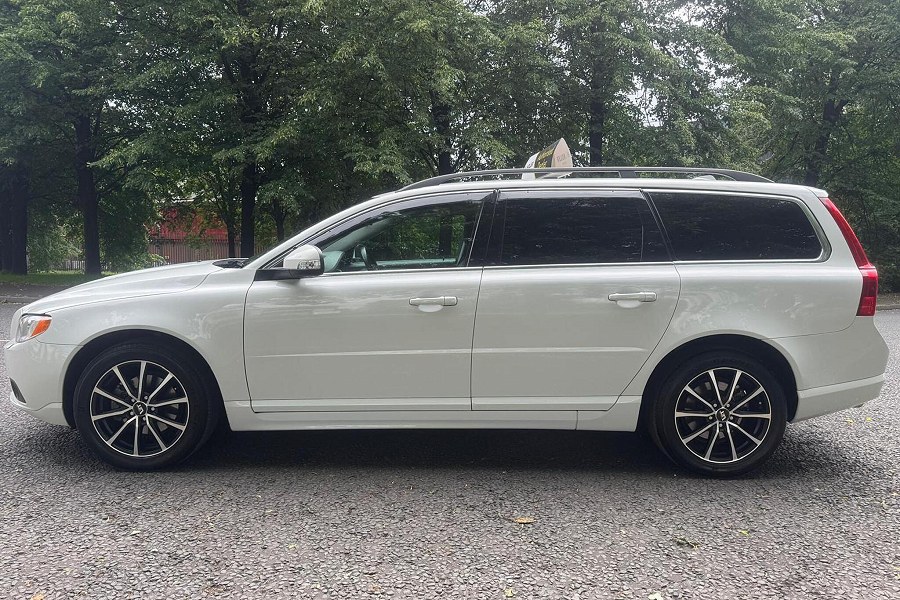 2011 Volvo V70 photo 7