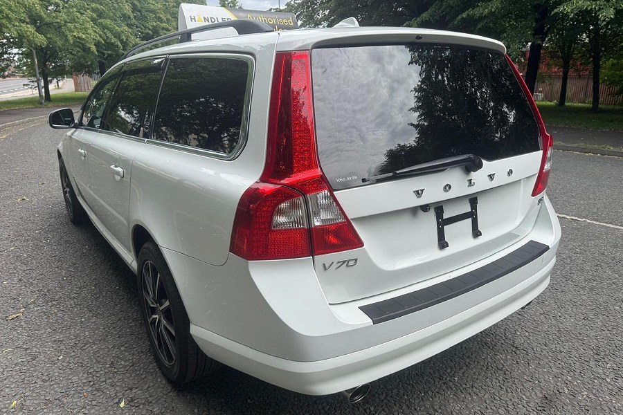 2011 Volvo V70 photo 4