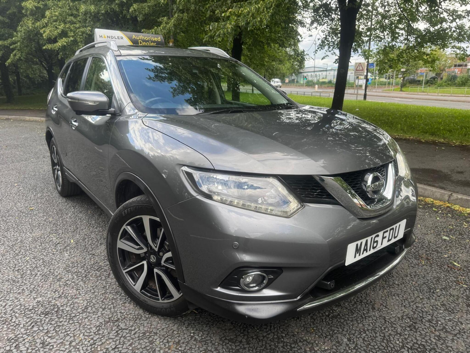 2016 Nissan X-Trail 1.6 dCi n-tec SUV 5dr Diesel Manual Euro 6 (s/s) (130 ps) for sale at Bros Motors