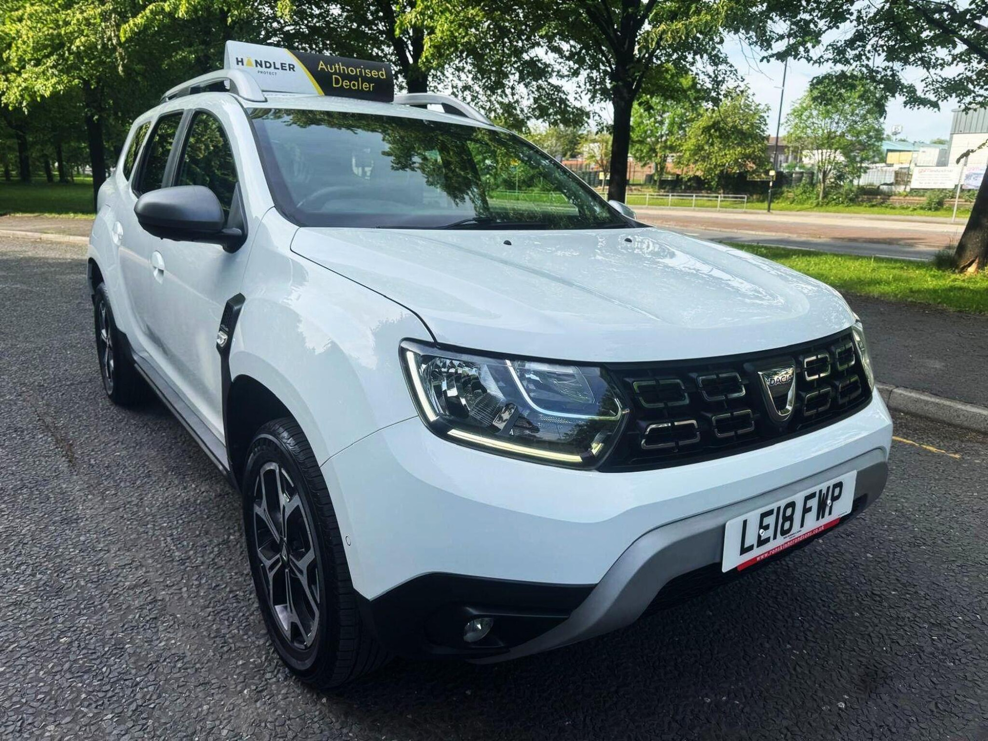 2018 Dacia Duster 1.6 SCe Prestige Euro 6 (s/s) 5dr for sale at Bros Motors