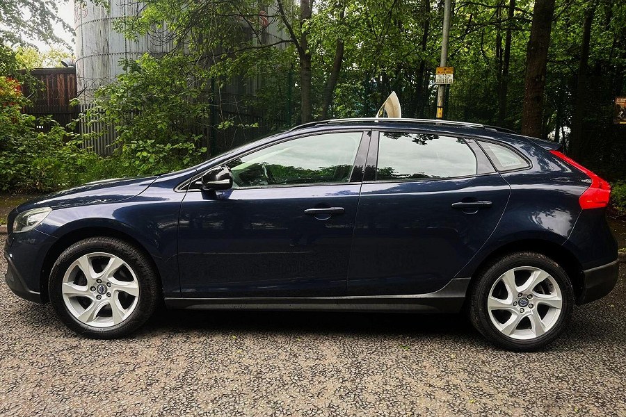 2014 Volvo V40 Cross Country photo 4